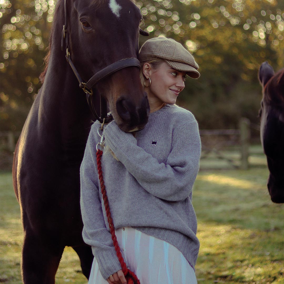 Cashmere stole pearl grey | EDWARD BROWN official online store